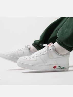Nike Air Force 1 ‘07 LX Low Red Rose